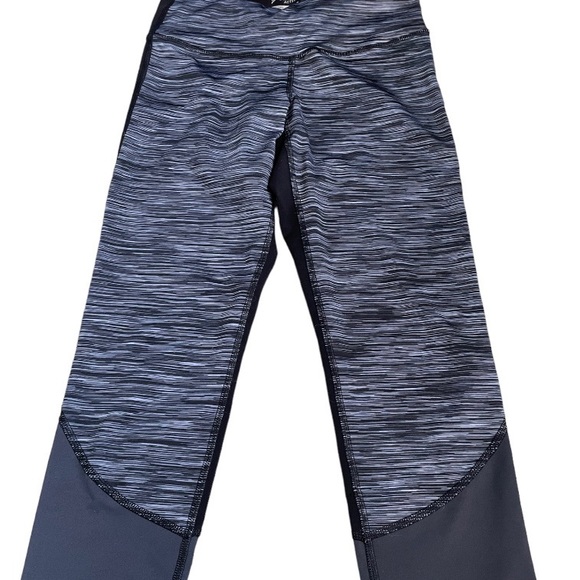Old Navy Active Go Dry Leggings Size Small - Picture 3 of 5